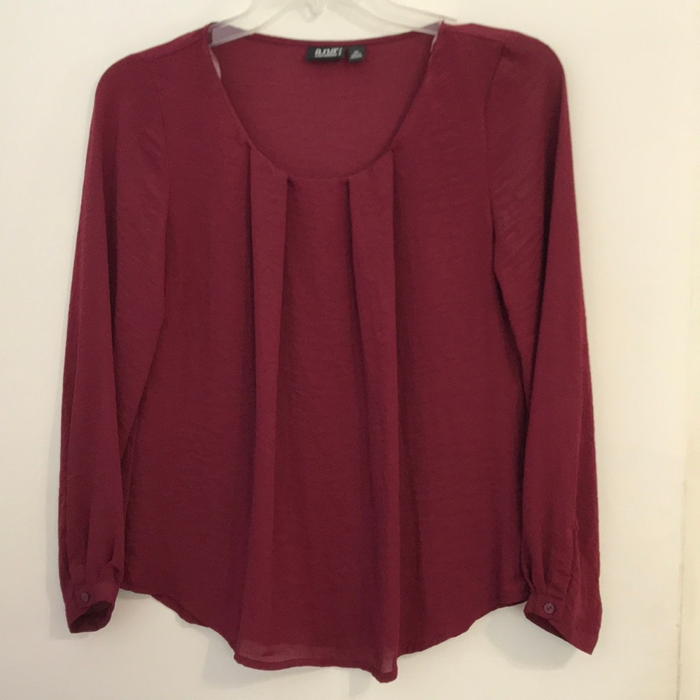 🌟🌺 HP 🌟🌺  Ana Long Sleeve shirt